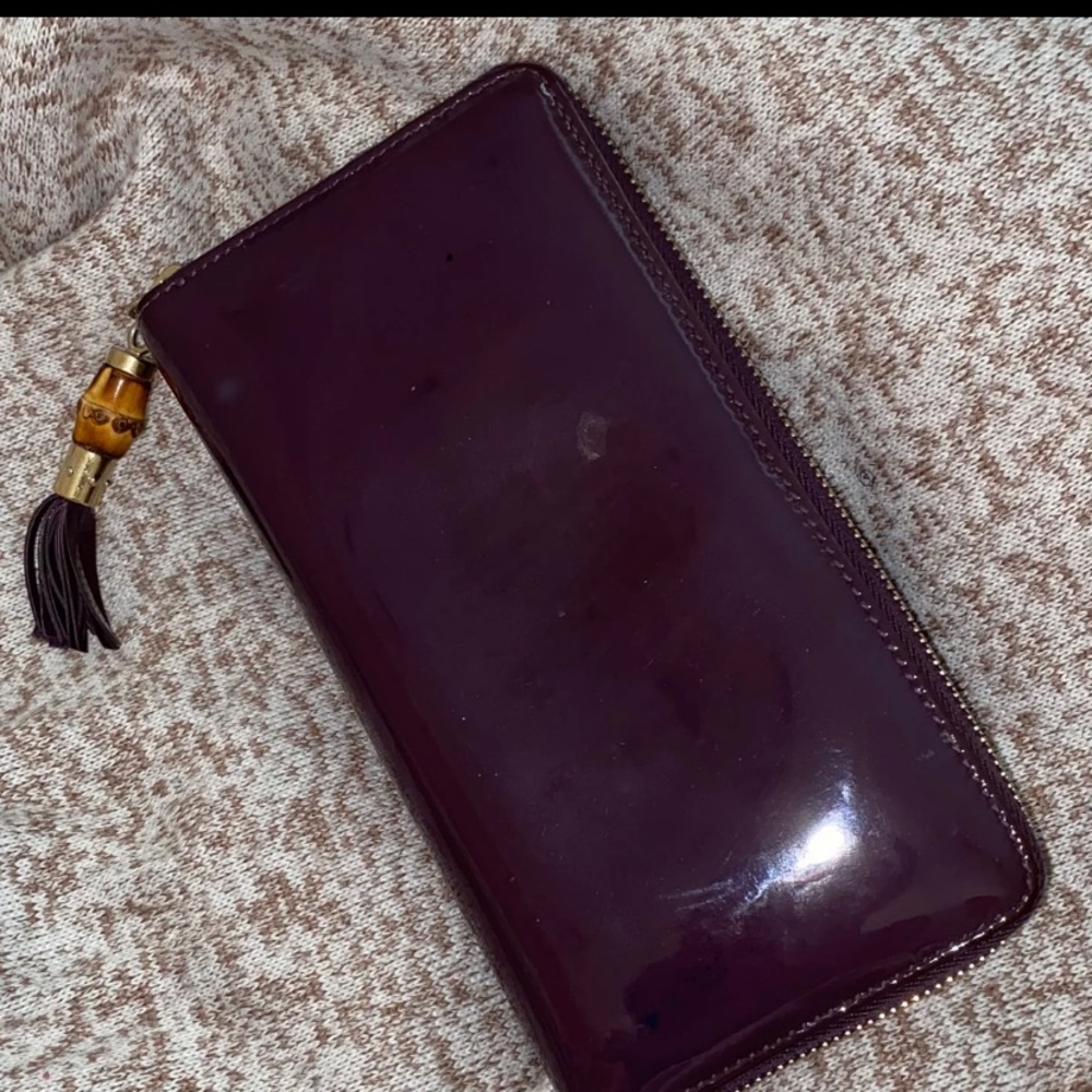 Gucci bamboo zipped purple wallet